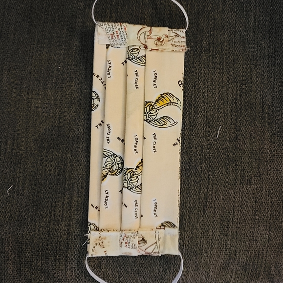 Harry Potter Marauders Map Face Mask - Picture 4 of 4